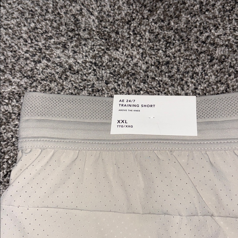 AE 24/7 5" Lined Training Short NWT - Picture 7 of 8